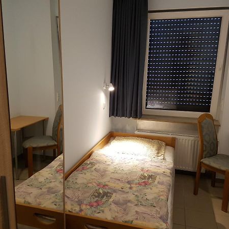 גוך Hostel Gaestehaus Zum Padre מראה חיצוני תמונה